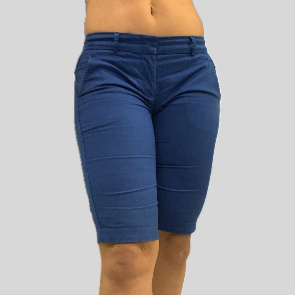 Vince Navy Bermuda Shorts - Picture 2 of 6